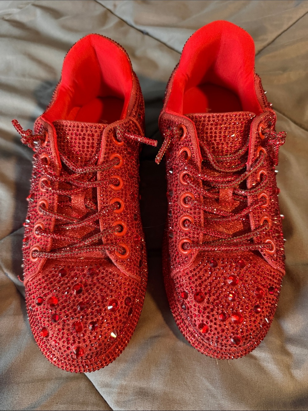 Women’s Red Crystal Lace-Up Fashion Sneakers 8.5